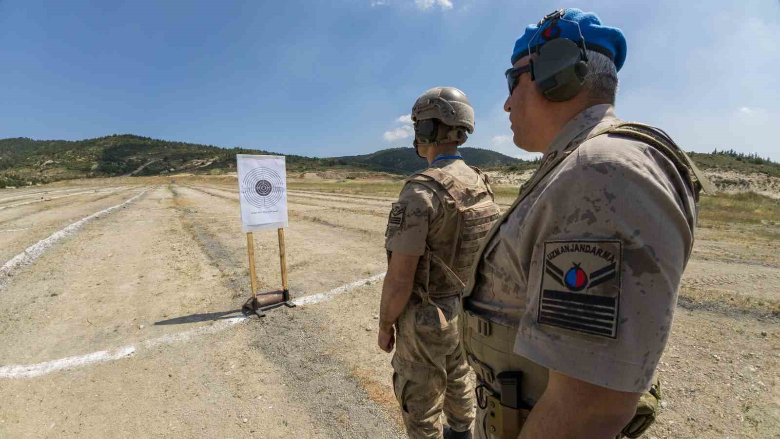 focada nefes kesen final jandarmanin sampiyon nisancilari kozlarini paylasti 31