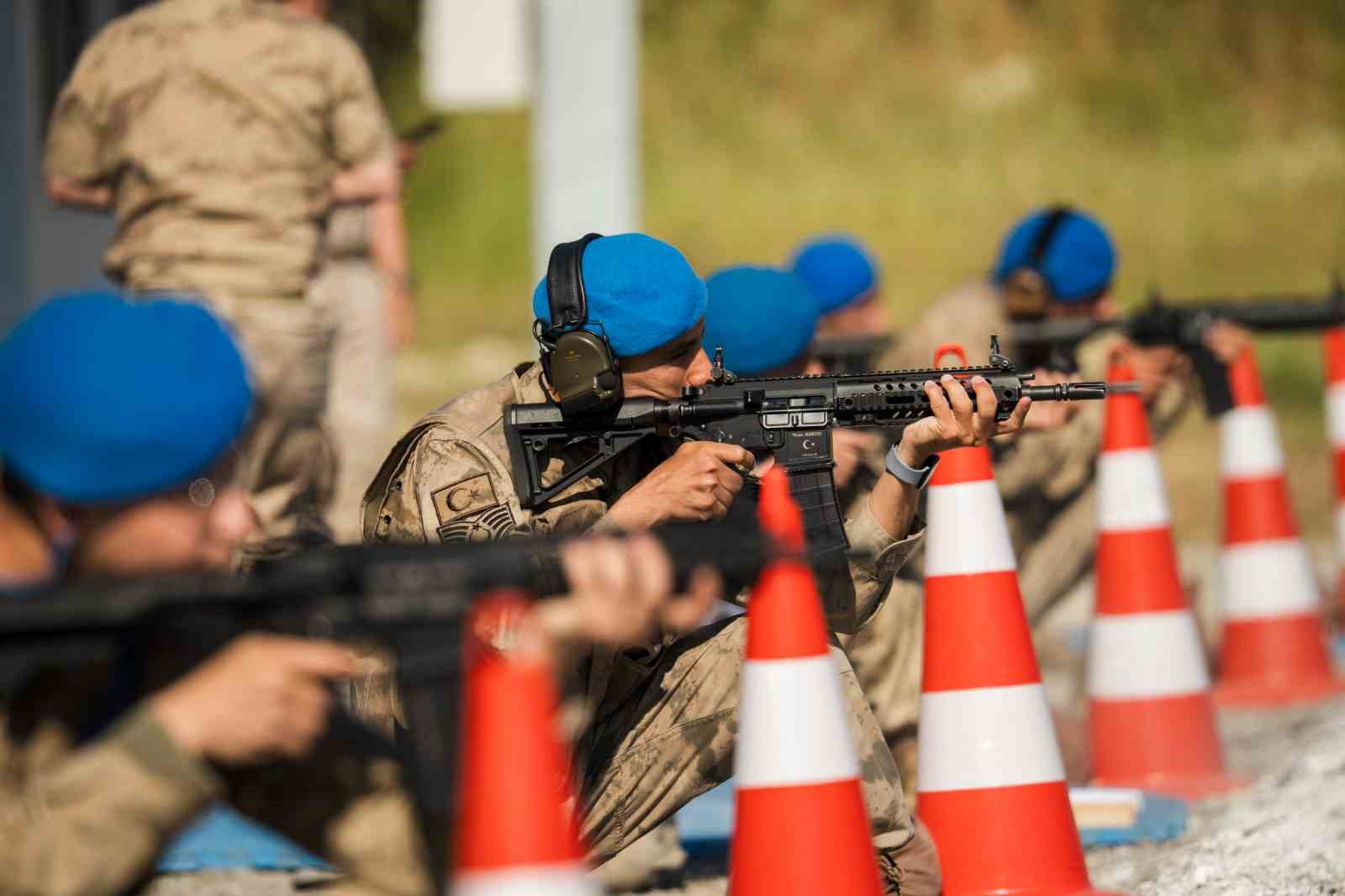 focada nefes kesen final jandarmanin sampiyon nisancilari kozlarini paylasti 5