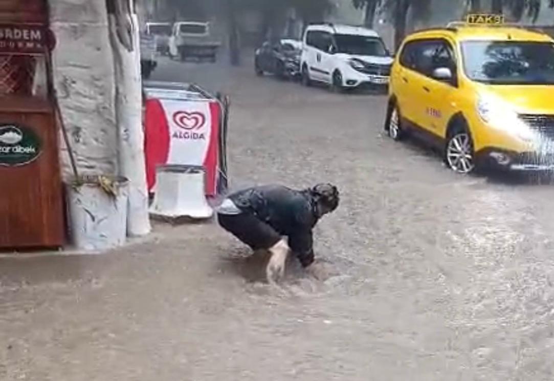 focada sel sulari denizin rengini degistirdi 2 EFa5BNIi