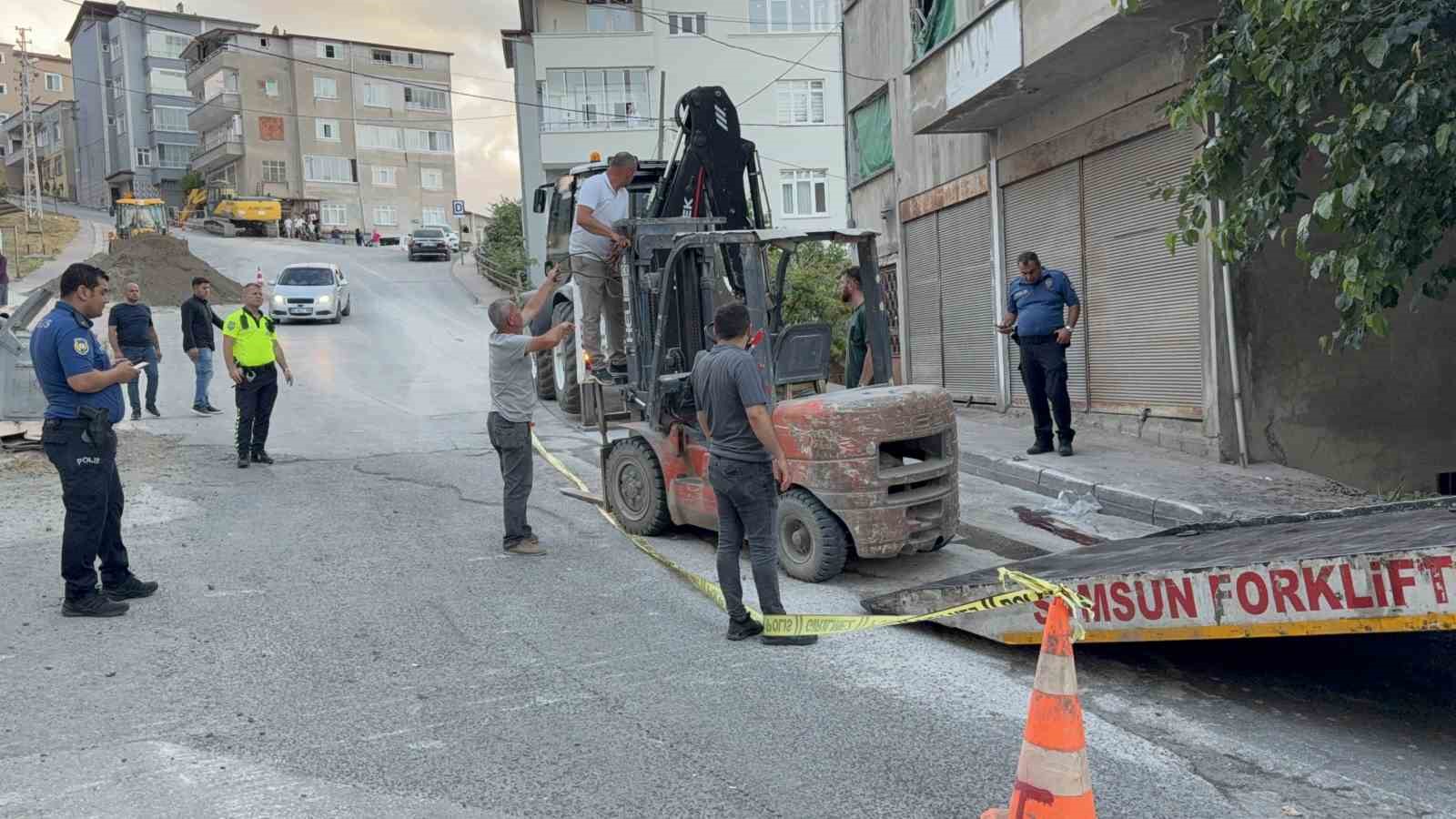 forklift rampa asagi inerken devrildi 1i agir 2 yarali 4 qXnTlheh