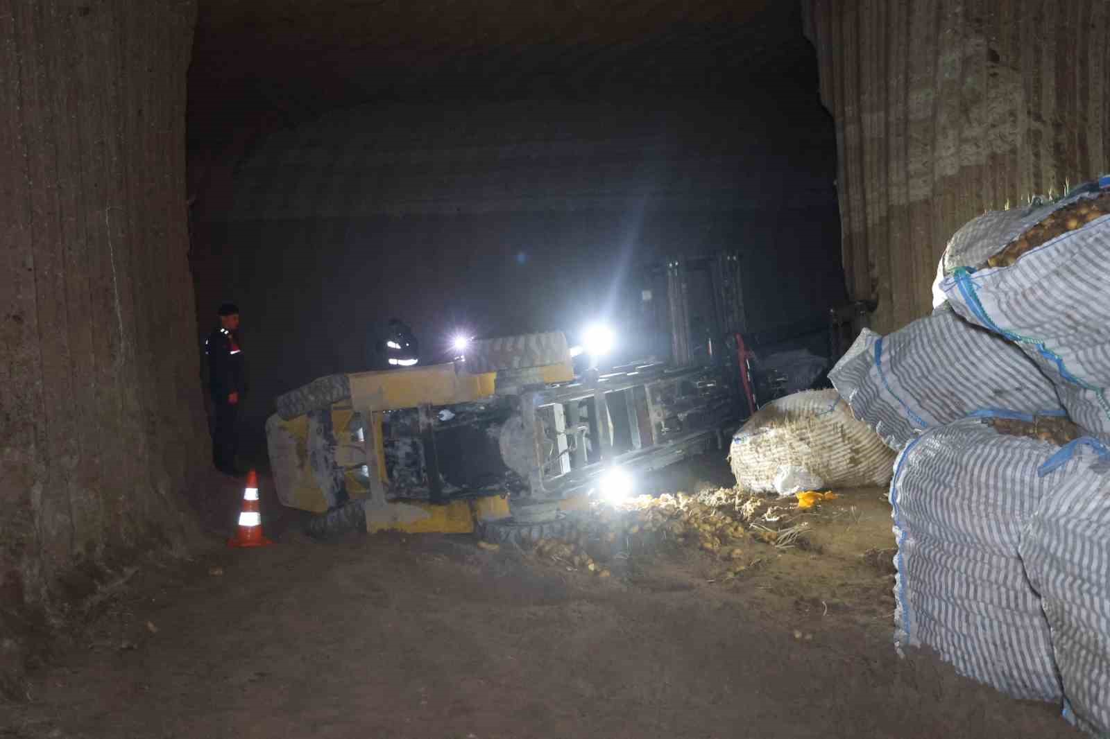 forkliftin altinda kalan isci hayatini kaybetti 0 pDhSr1Yc