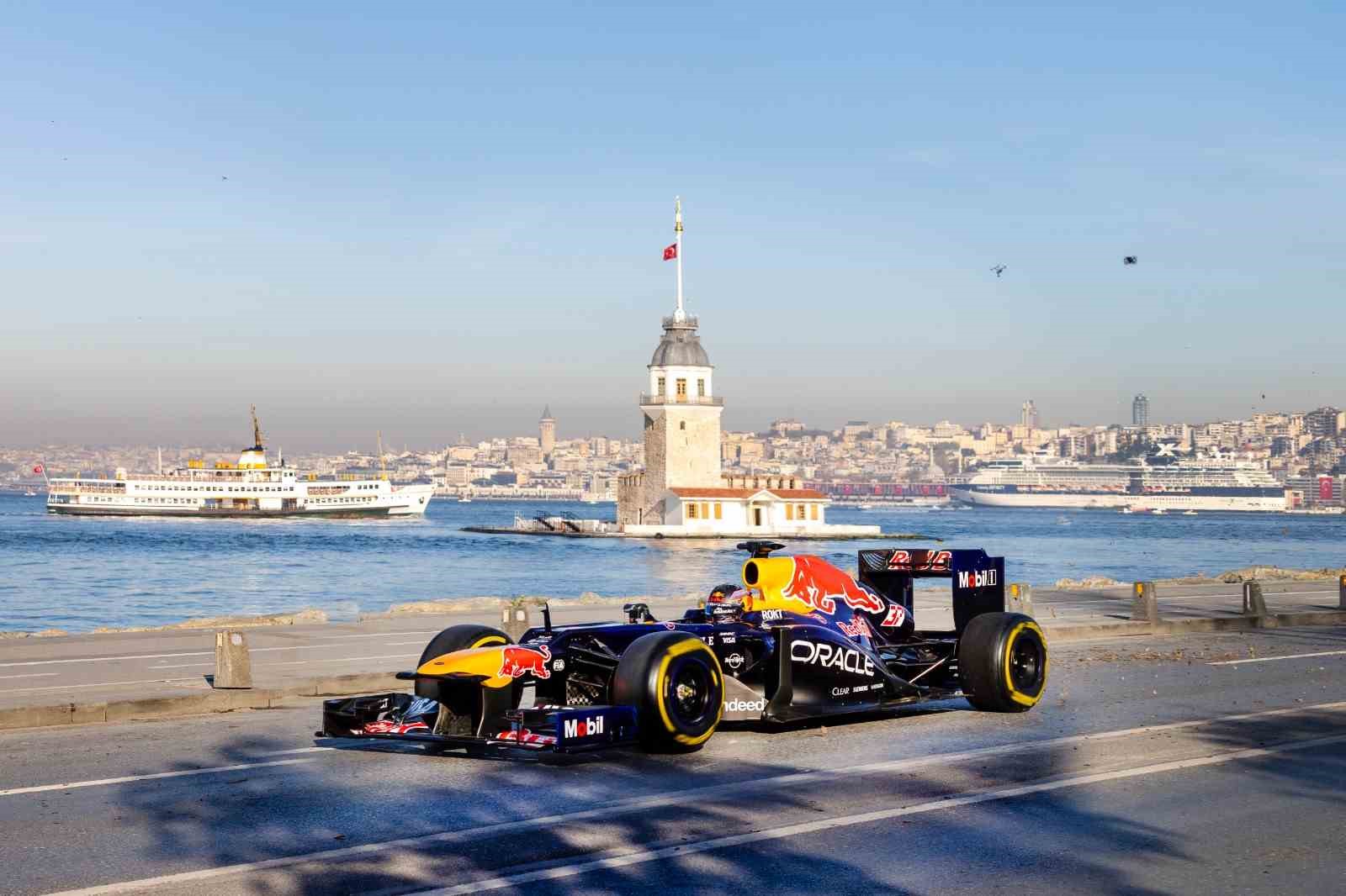 formula 1 heyecani 5 yil sonra istanbul sokaklarina tasindi 0 OfYOg4DZ