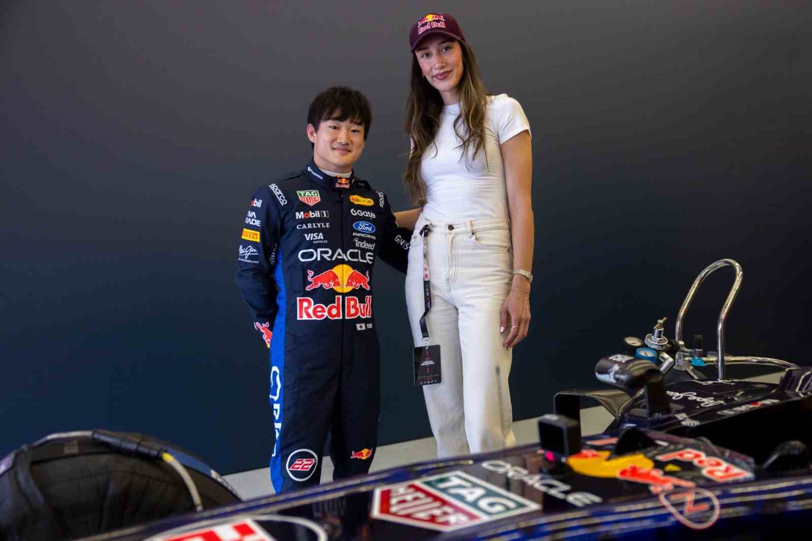 formula 1 heyecani 5 yil sonra istanbul sokaklarina tasindi 2 DiUeiX81