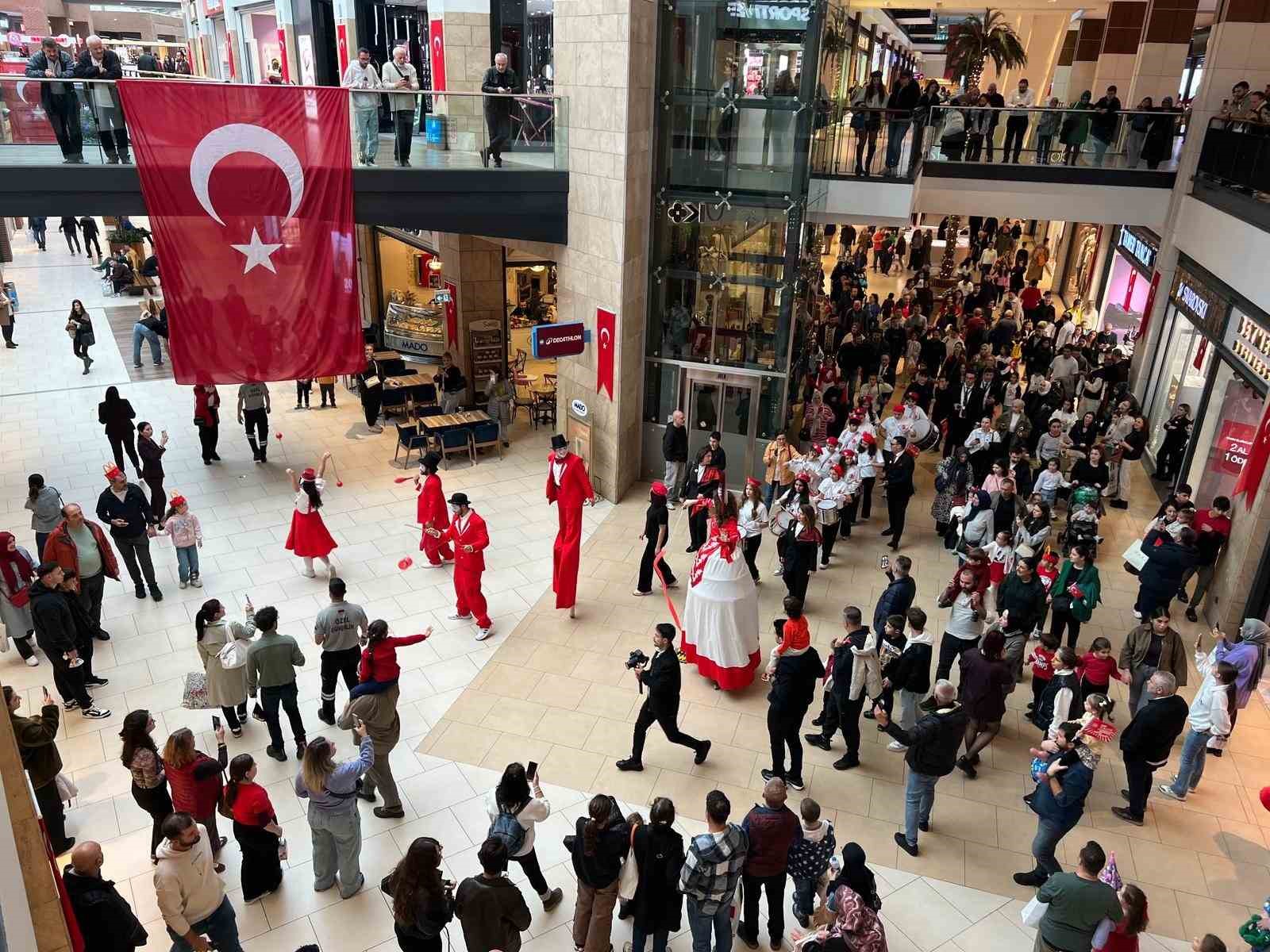 forum trabzonda coskulu cumhuriyet bayrami kutlamasi 1 ezfYrPd9