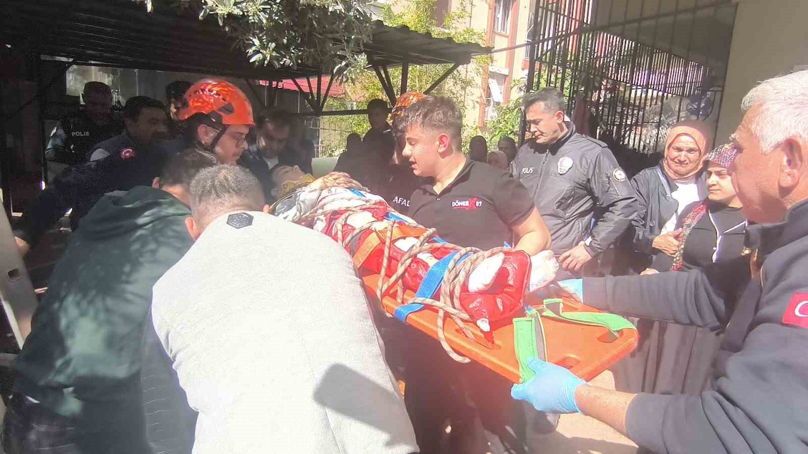 foseptik cukuruna dusen 10 yasindaki cocuk operasyonla kurtarildi 1 ZQrpEEDs