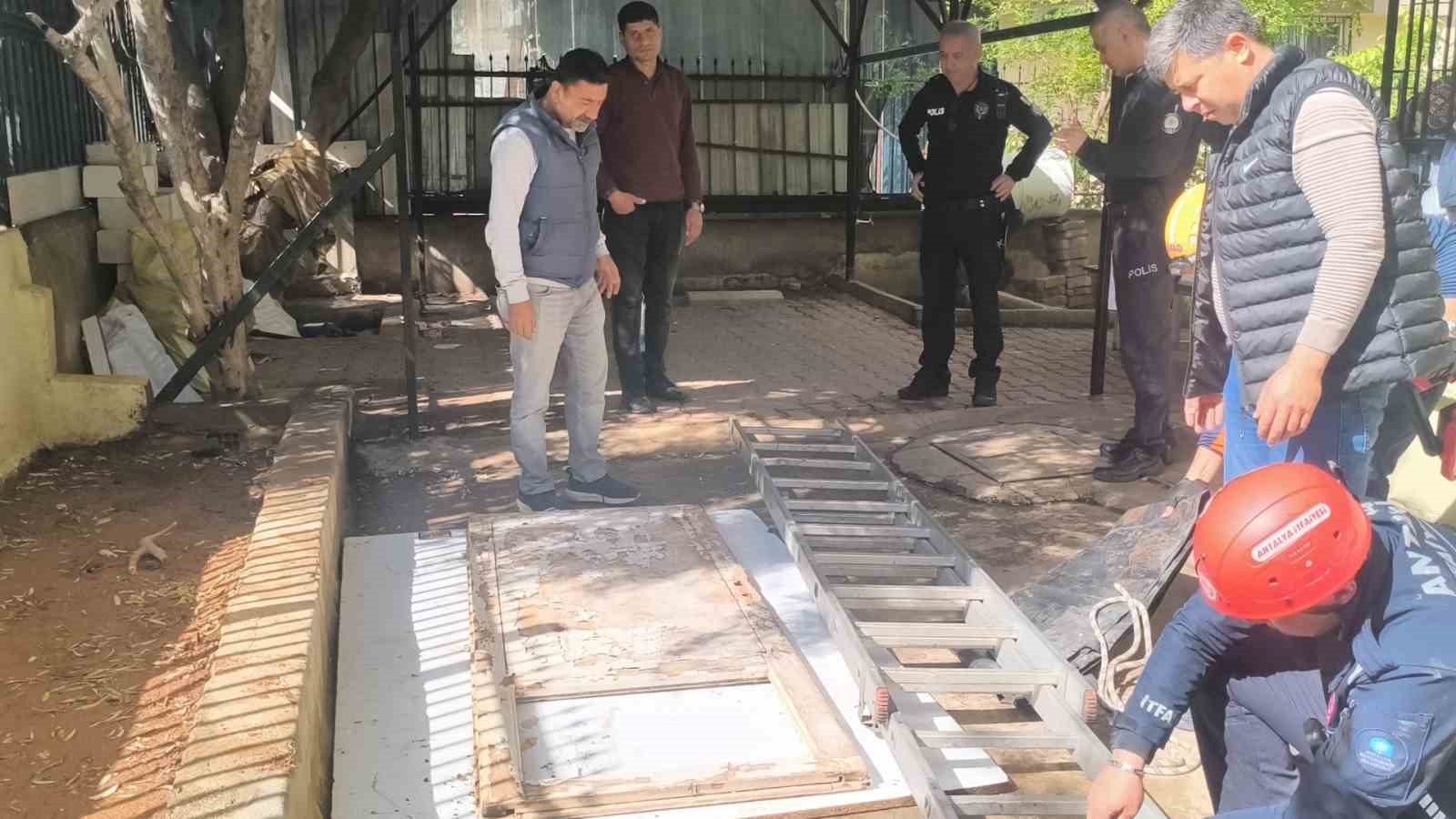 foseptik cukuruna dusen 10 yasindaki cocuk operasyonla kurtarildi 5 mpnyOTt6