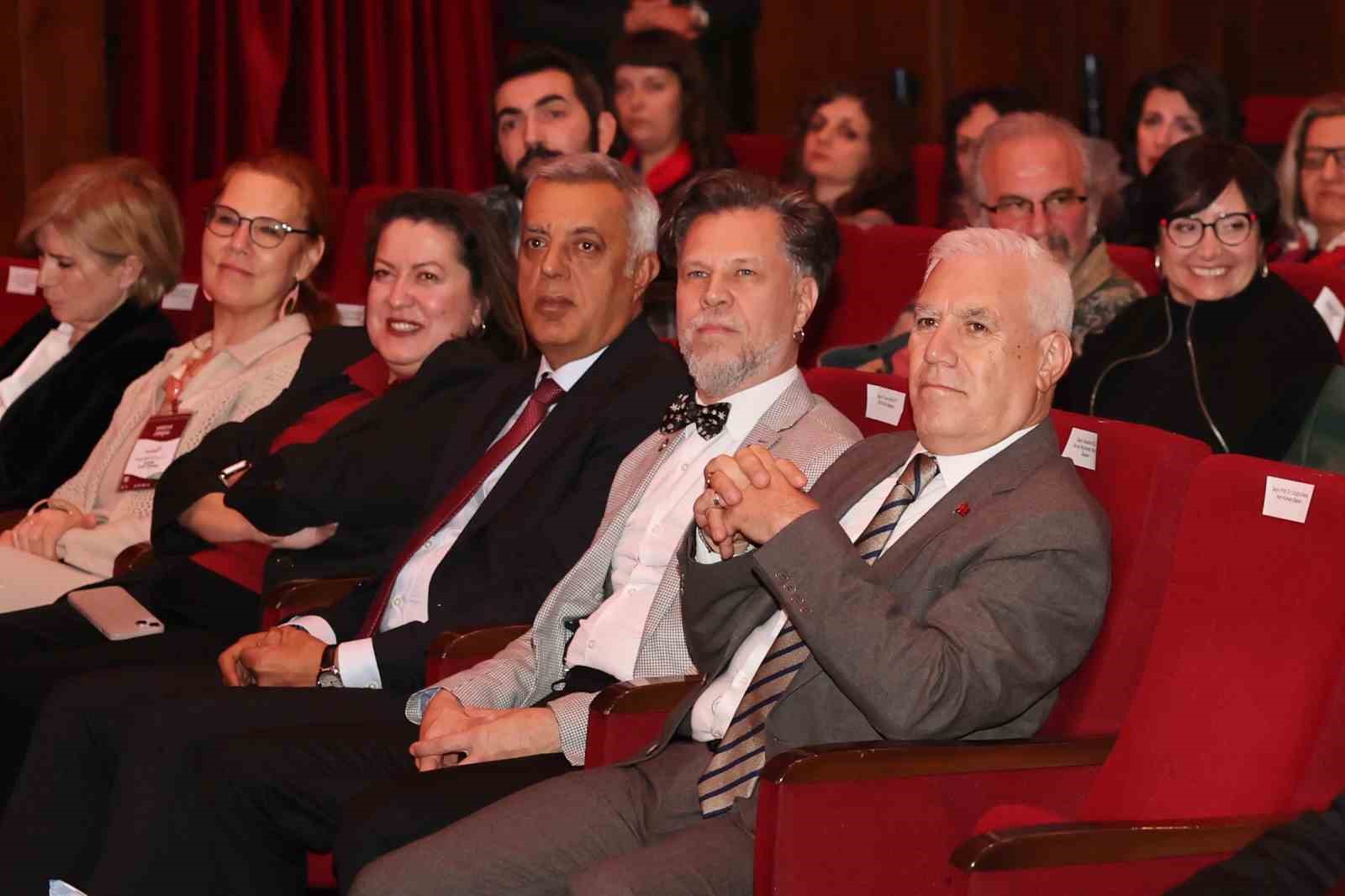 fotografin kalbi bursada atiyor 0 69JwdzPr