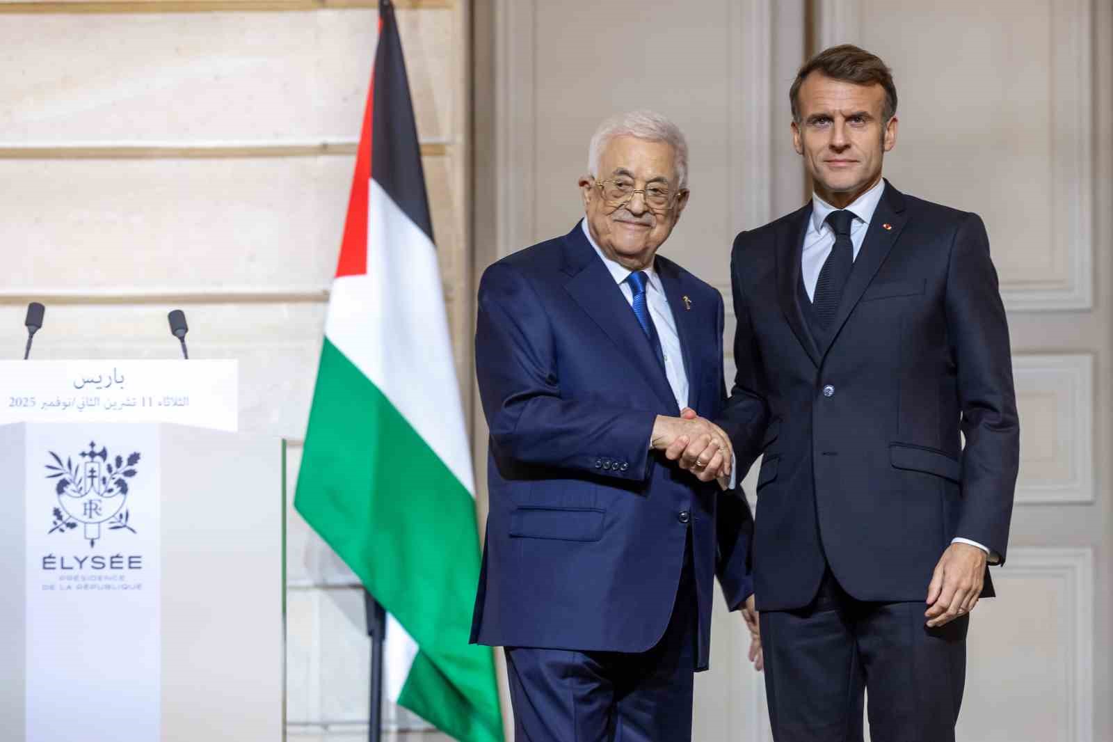 franca cumhurbaskani macron ile filistin devlet baskani abbas bir araya geldi 5 D5k2EQyP