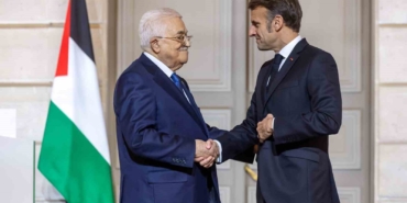 franca-cumhurbaskani-macron-ile-filistin-devlet-baskani-abbas-bir-araya-geldi-QQa8iKvu.jpg
