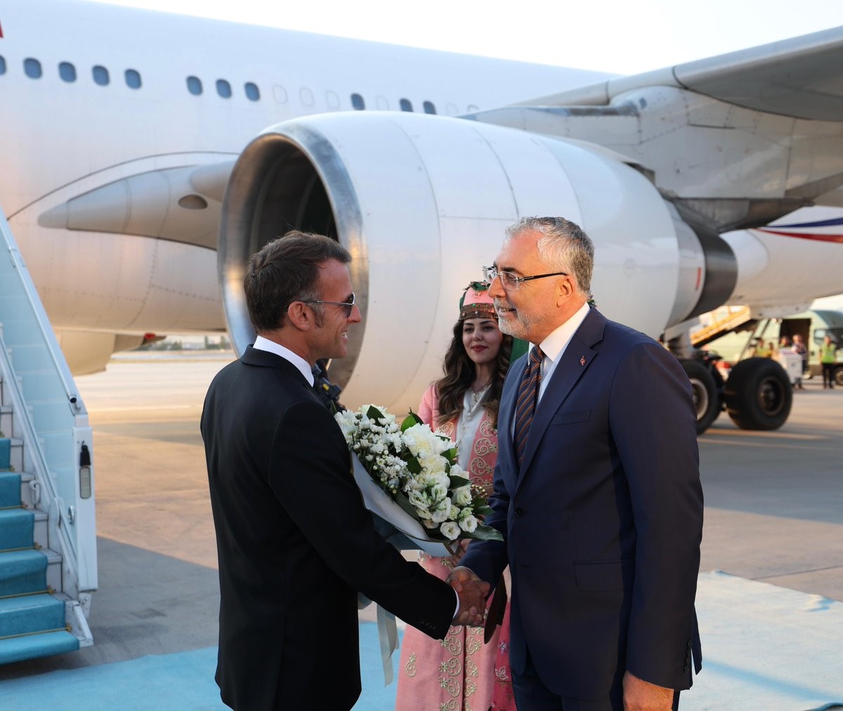 Fransa Cumhurbaşkanı Macron ve Yunanistan Başbakanı Miçotakis Ankara’da 7 fransa cumhurbaskani macron ve yunanistan basbakani micotakis ankarada 3 QIKp9BSW