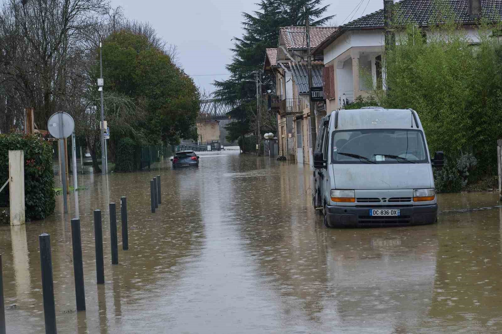 fransa ve ispanyayi nils firtinasi vurdu 3 olu 8 sP4aGu9J