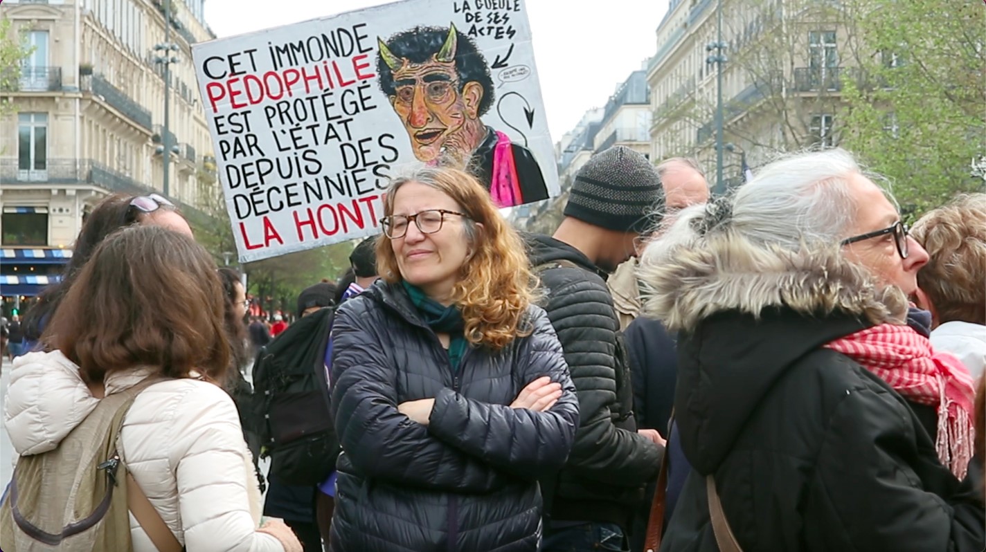 fransada cocuk istismarlarina karsi cocuguma dokunma protestosu 0 S2QJGgtp