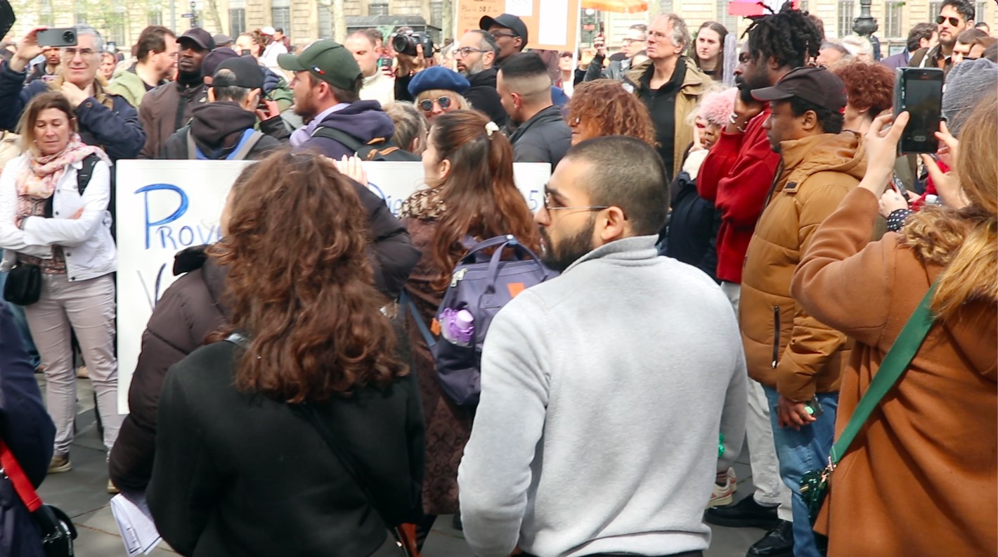 fransada cocuk istismarlarina karsi cocuguma dokunma protestosu 2 FFe3YmGe