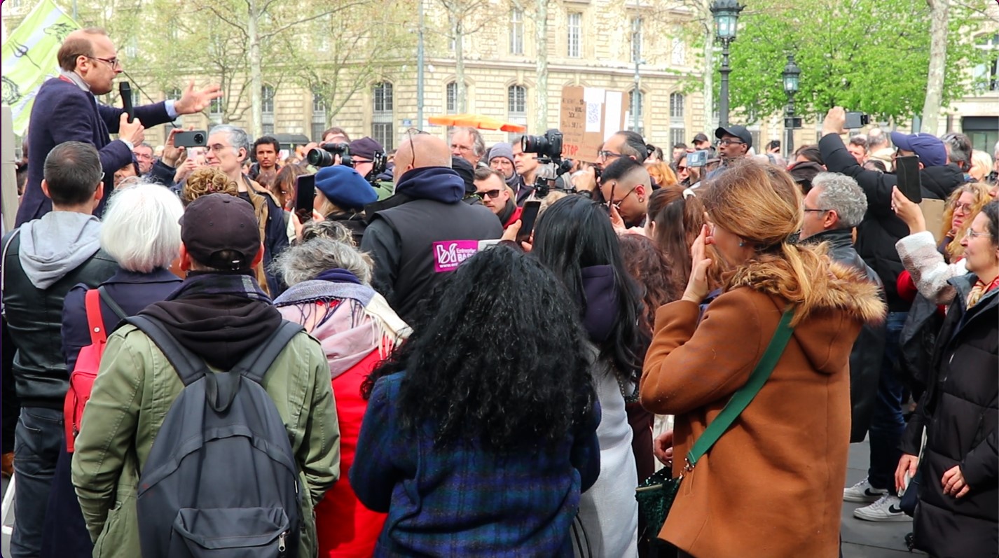 fransada cocuk istismarlarina karsi cocuguma dokunma protestosu 5 Rt4463FQ