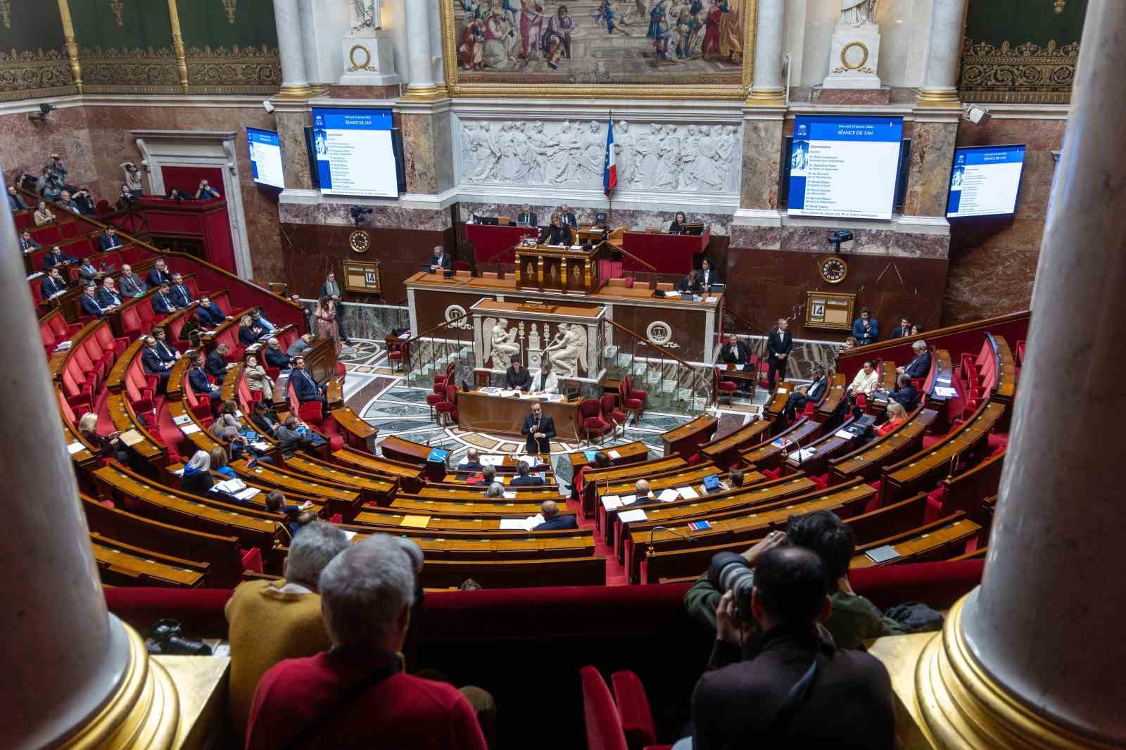 fransada lecornu hukumetine yonelik iki gensoru onergesi reddedildi 0 k1HamD2P