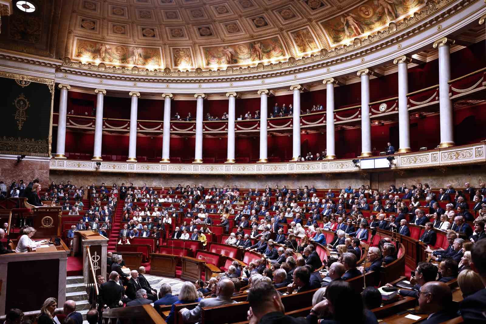 fransada tartismali emeklilik reformu askiya alindi 0 K73g46fM