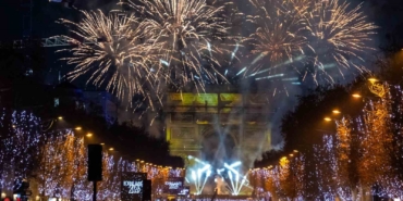 fransada-yeni-yil-ust-duzey-guvenlik-onlemleri-altinda-kutlandi-ZOSKbBqN.jpg