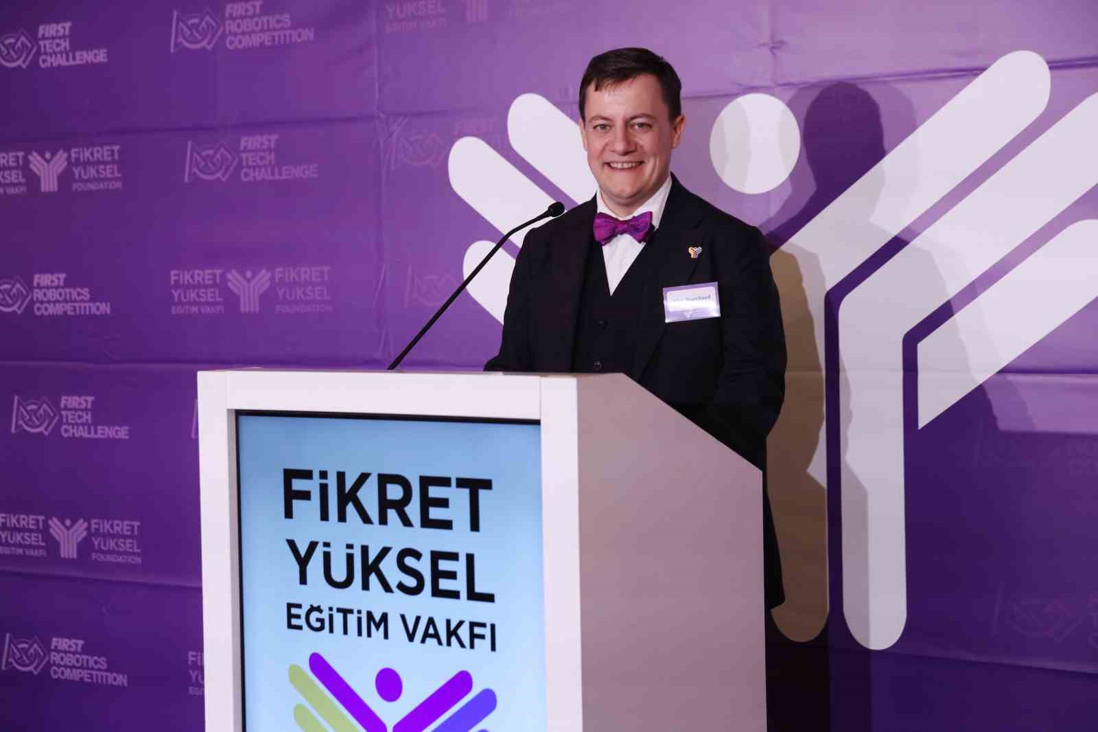 frcnin teknoloji destekcisi turknet besinci kez genclerle sahada 1 IpJb2ywS