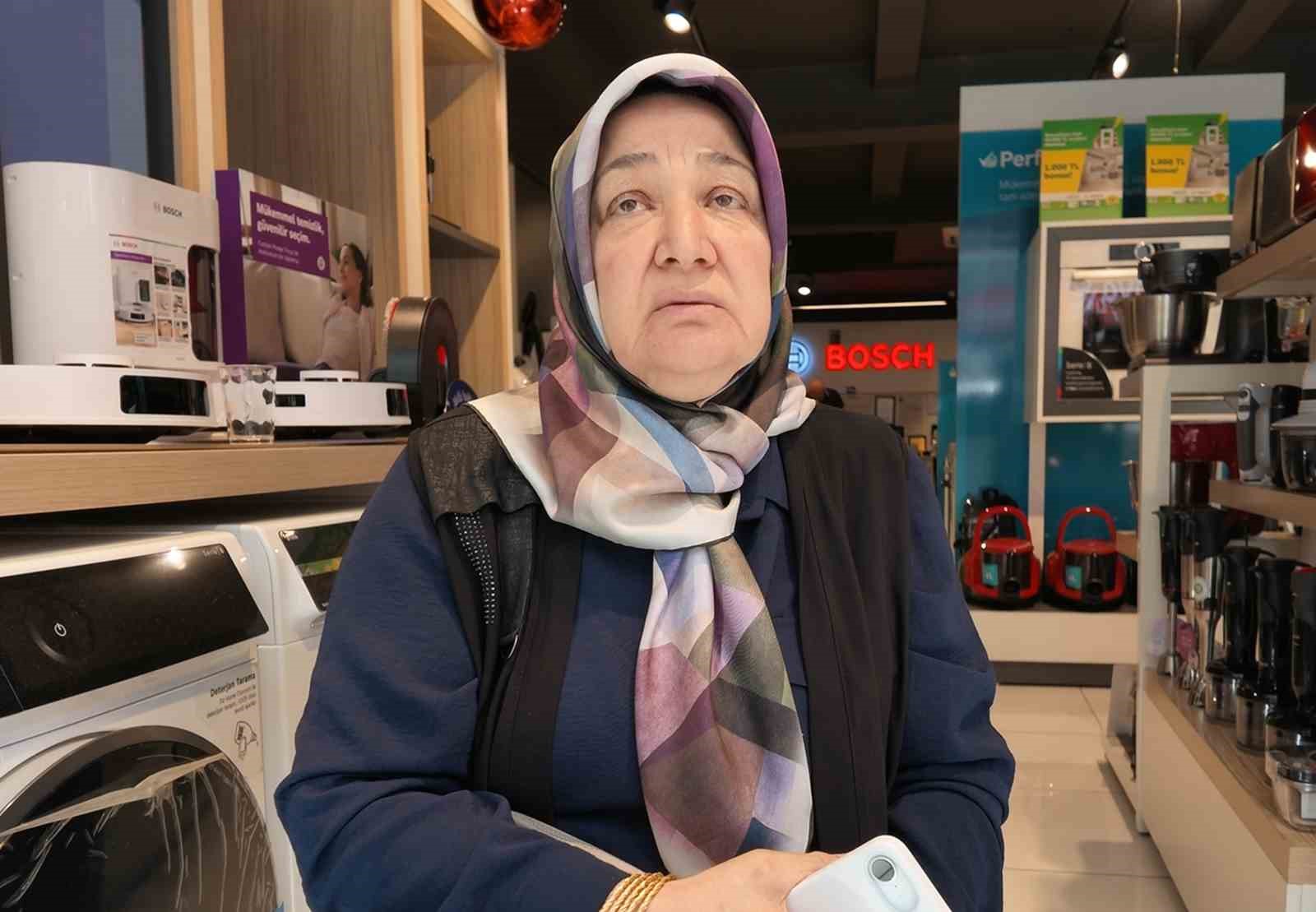 Fren yerine gaza basınca kaza kaçınılmaz oldu: Otomobiliyle iş yerine daldı 8 fren yerine gaza basinca kaza kacinilmaz oldu otomobiliyle is yerine daldi 4 FTmsczsF