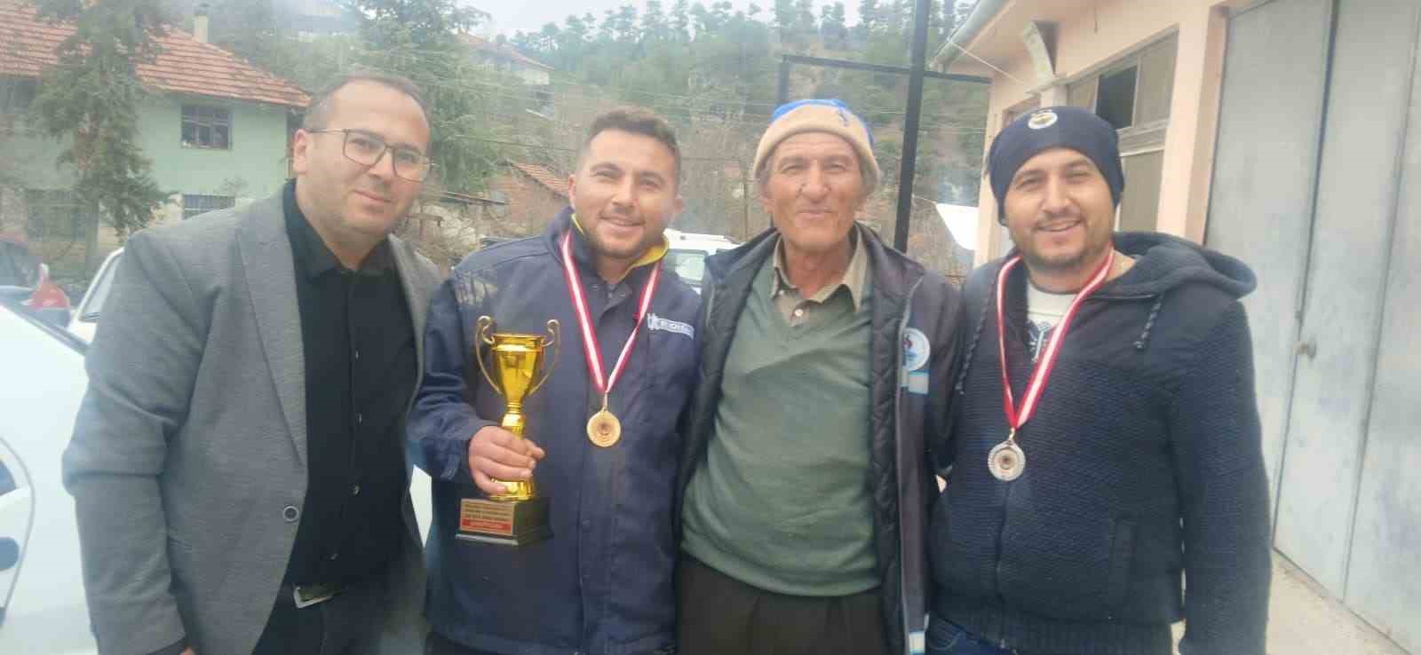 Fren yok, heyecan çok, geleneksel tahta araba yarışı bu yılda nefesleri kesti 8 fren yok heyecan cok geleneksel tahta araba yarisi bu yilda nefesleri kesti 4