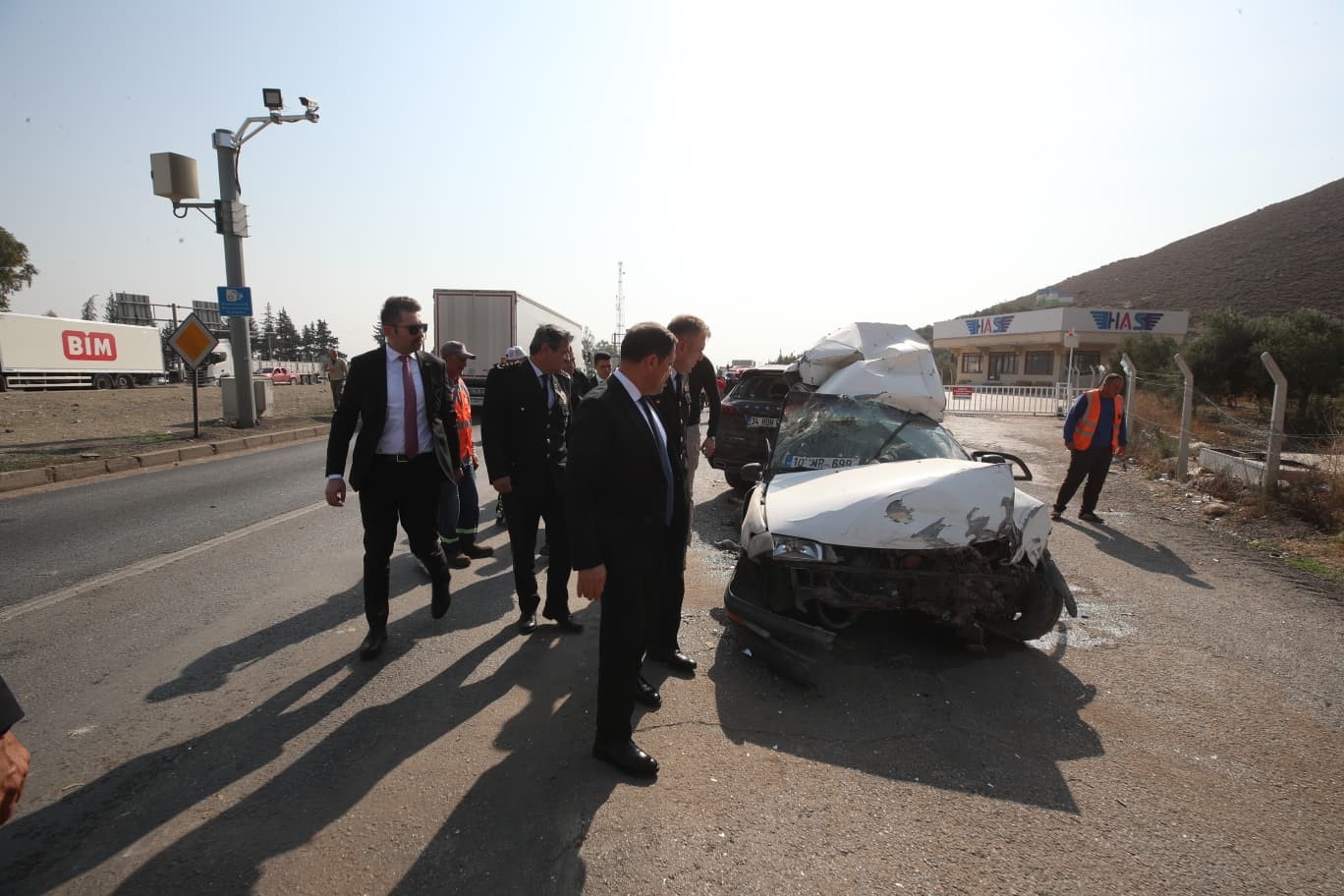 freni arizalanan kamyon isikta bekleyen 8 araca carpti 4 yarali 1 kgBdMXOf