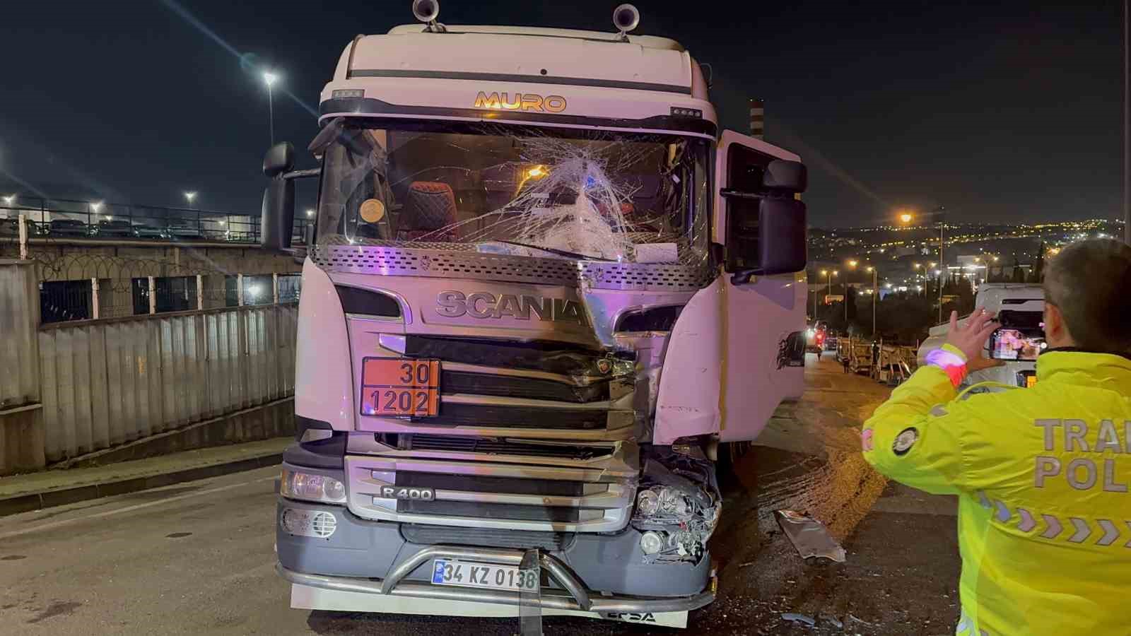 freni bosalan tanker zincirleme kazaya sebep oldu 1 yarali 0 rUSMLWci