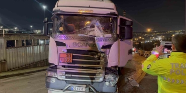 freni-bosalan-tanker-zincirleme-kazaya-sebep-oldu-1-yarali-NyR6gTRB.jpg