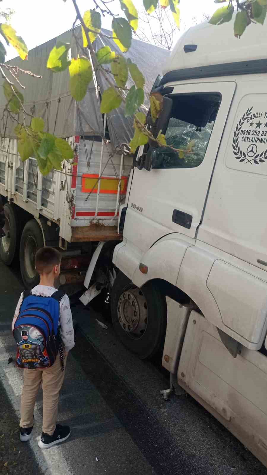 freni bosalan tir baska bir tira arkadan carpti 1 yarali 2 L86vmLc2