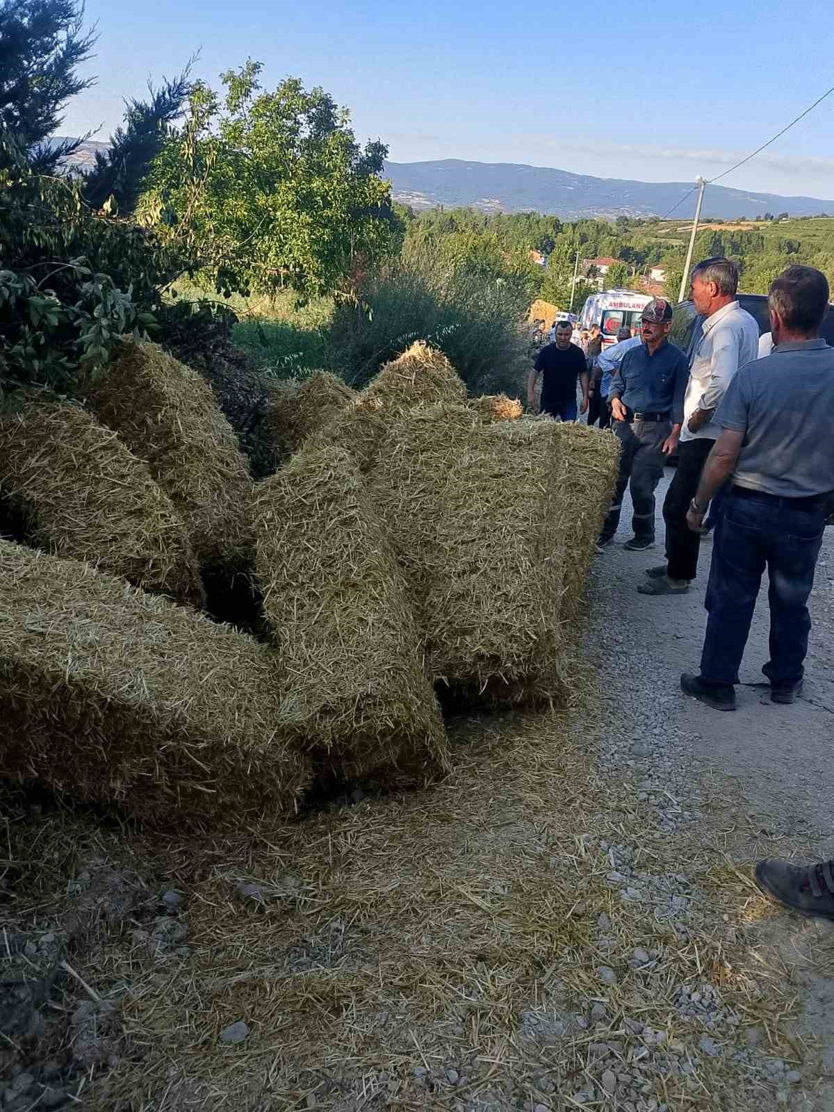 Freni boşalınca hareket eden traktörünün altında kalan sürücü ağır yaralandı 5 freni bosalinca hareket eden traktorunun altinda kalan surucu agir yaralandi 1 Q7UVbp68