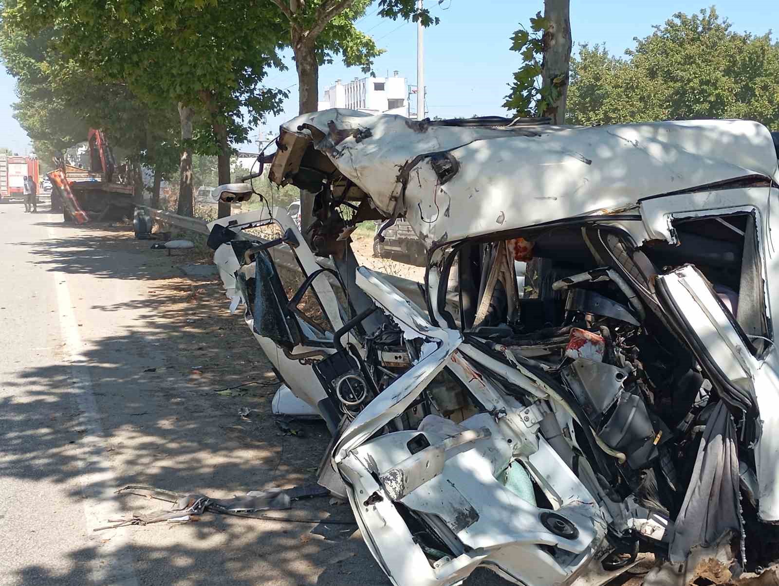 Freni patlayan kamyon 2 araca çarptı; 3 kişi yaralandı 9 freni patlayan kamyon 2 araca carpti 3 kisi yaralandi 5 tFdjOiEI