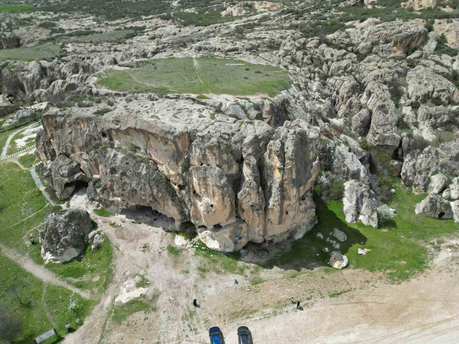 frig vadisinde 2026 yili turizm sezonu acildi 0