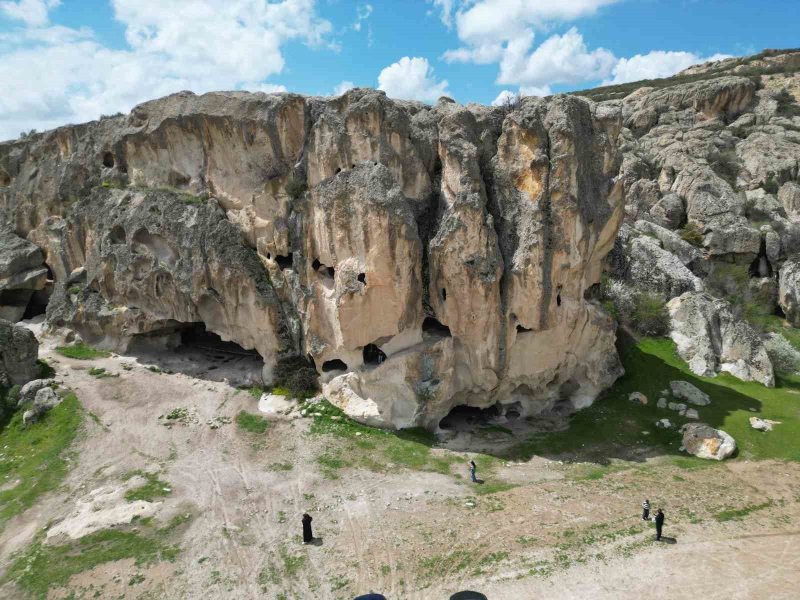 frig vadisinde 2026 yili turizm sezonu acildi 1 ffDGqvL5