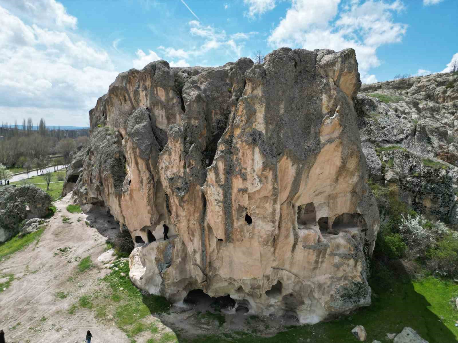 frig vadisinde 2026 yili turizm sezonu acildi 2 i927GMXY
