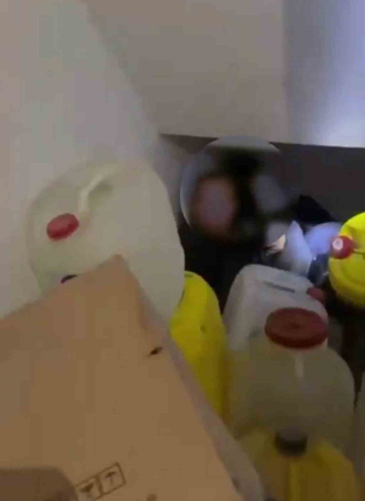 fuhusa suruklenen 6 kadin bidonla kapatilan gizli bolmeden cikti 2 J1TmHlKk