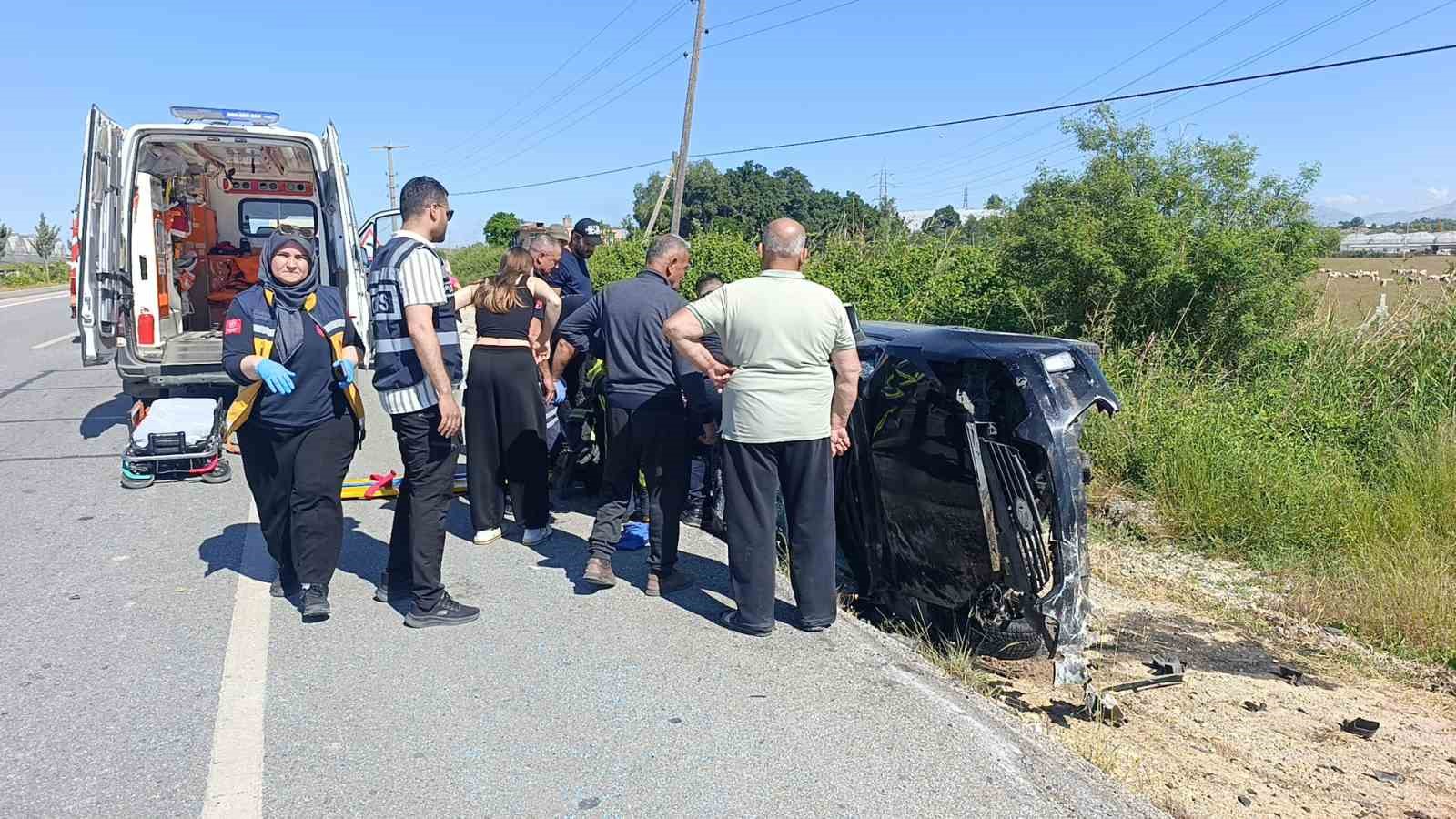 futbolcu furkan perker bayram tatili yolunda ailesiyle kaza gecirdi 5 yarali 9 MWtHujen