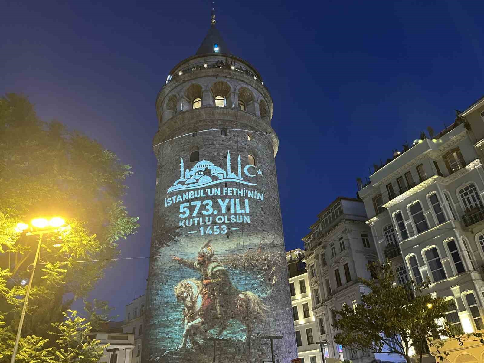 Galata Kulesi’nde İstanbul’un fethinin 573. yıl dönümün özel ışık gösterisi 5 galata kulesinde istanbulun fethinin 573 yil donumun ozel isik gosterisi 1 1JLSXcBq
