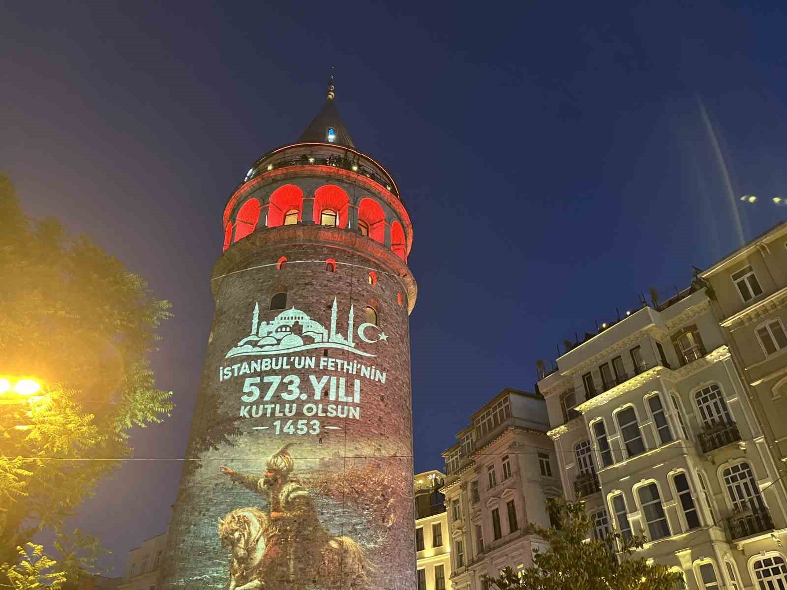 Galata Kulesi’nde İstanbul’un fethinin 573. yıl dönümün özel ışık gösterisi 6 galata kulesinde istanbulun fethinin 573 yil donumun ozel isik gosterisi 2 zq8VG7NH