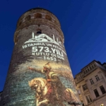 galata-kulesinde-istanbulun-fethinin-573-yil-donumun-ozel-isik-gosterisi-UW82DdBm.jpg