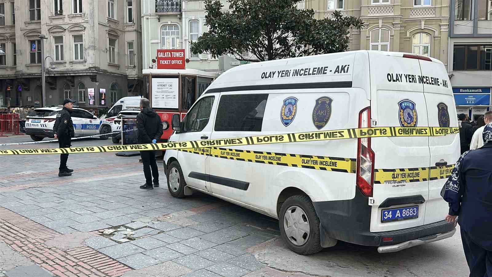 galata kulesinden atlayan kadin hayatini kaybetti 3 y4SEppfC