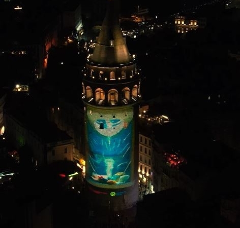 galata-kulesine-cevre-temali-gorseller-yansitildi-sFSS4a9i.jpg