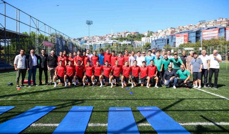 galata-spor-yeni-sezonu-acti-Xv7Xp9c6.jpg
