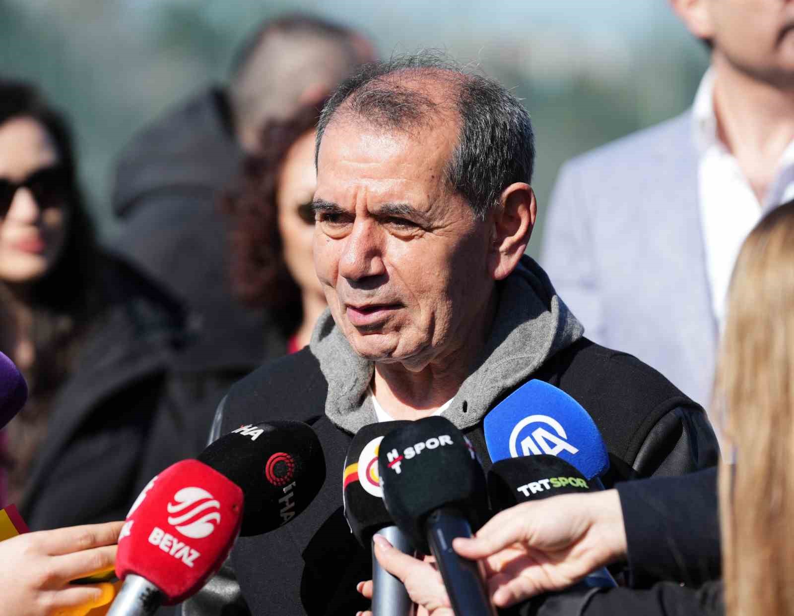 galatasaray 8 mart dunya emekci kadinlar gunu etkinligi duzenledi 11