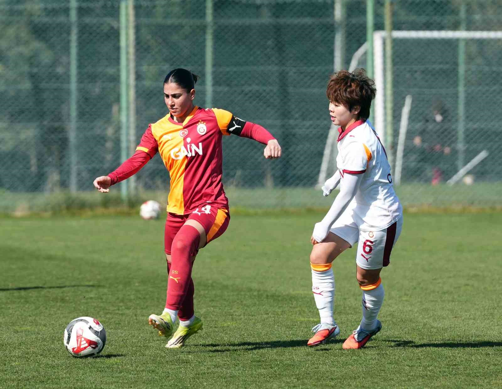 galatasaray 8 mart dunya emekci kadinlar gunu etkinligi duzenledi 18 rVcd8vbC