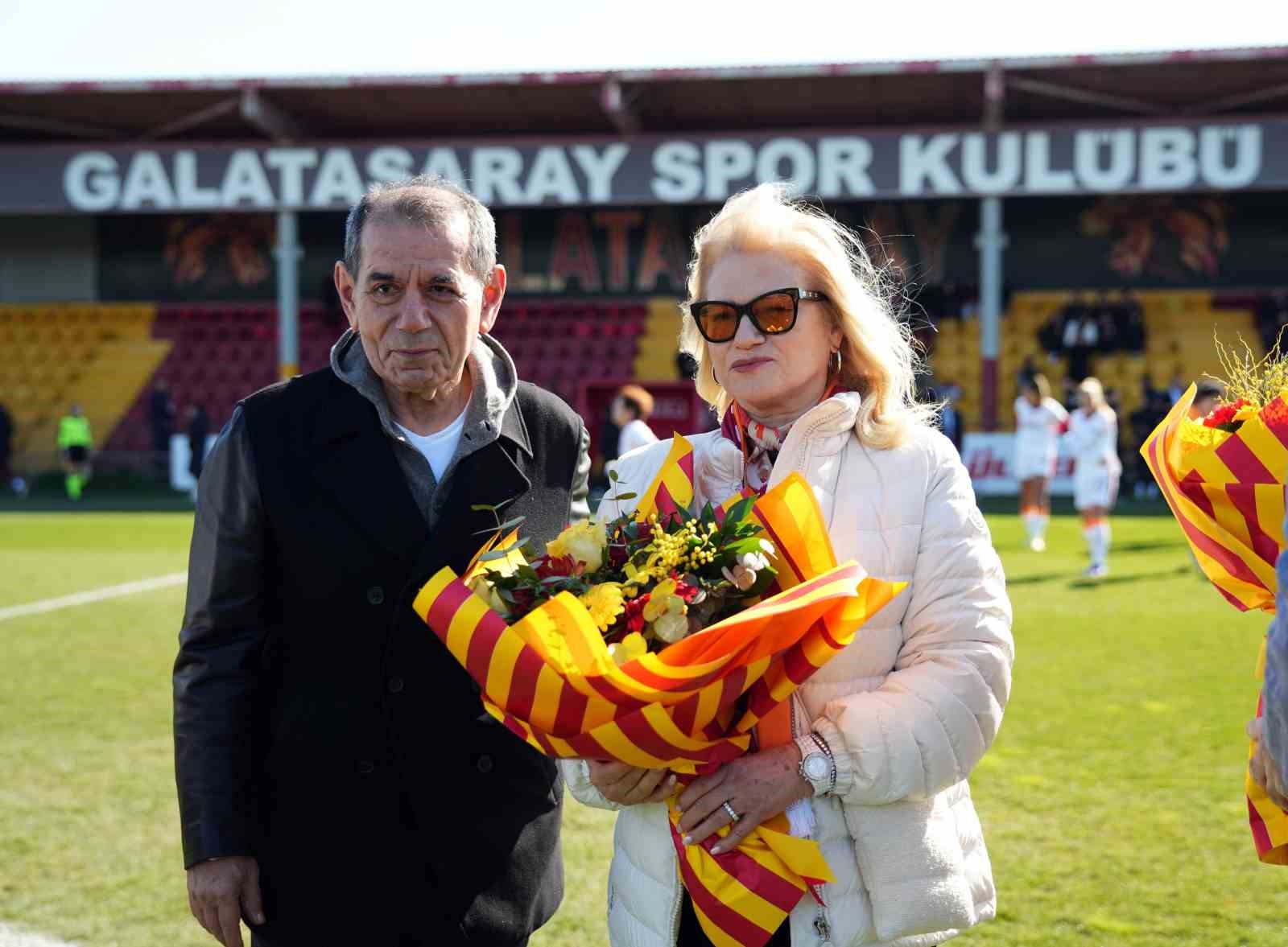 galatasaray 8 mart dunya emekci kadinlar gunu etkinligi duzenledi 6
