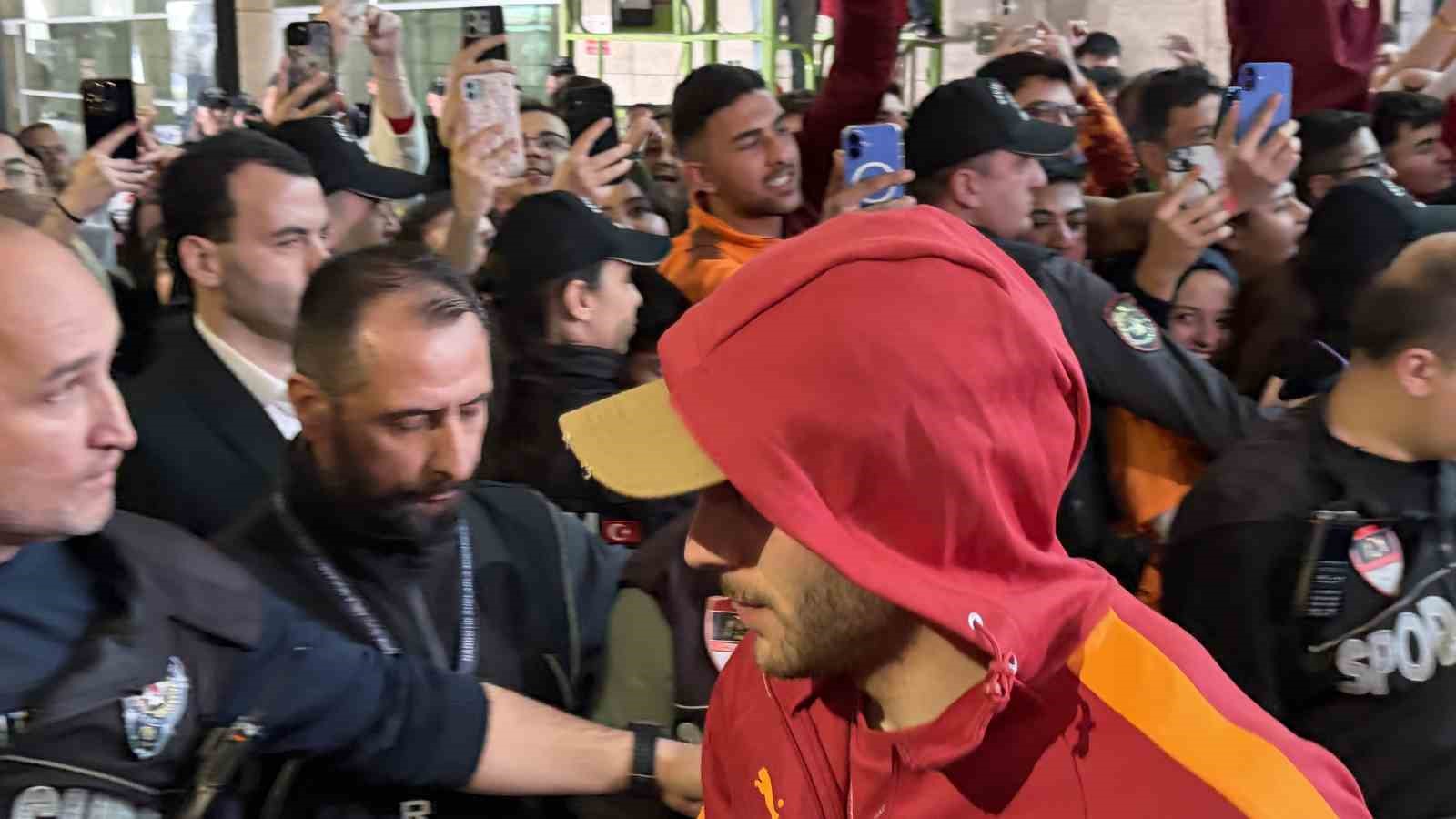 galatasaray ankarada 4 4P5eltSg