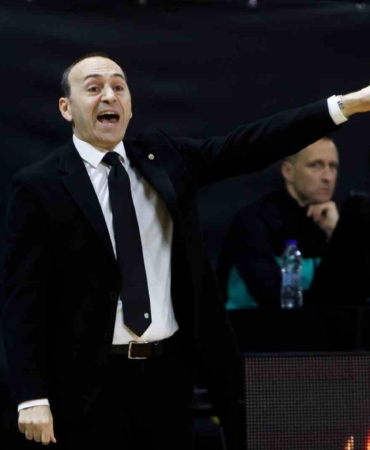 galatasaray-basantrenor-yakup-sekizkok-ile-yollarini-ayirdi-bQhK1QPs.jpg