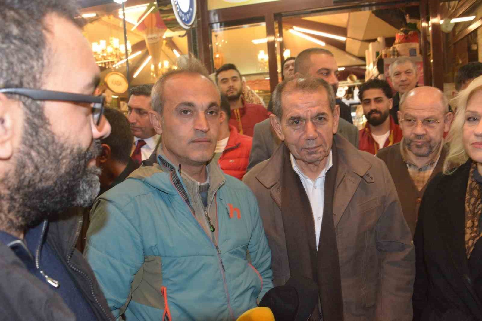 galatasaray baskani dursun ozbek depremzedelerle iftarda bulustu 0 F8eqAPgA
