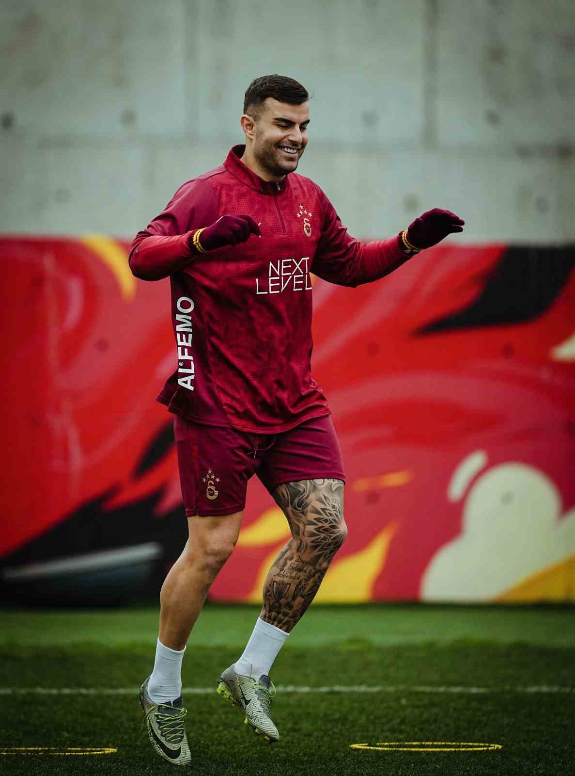 galatasaray caykur rizespor maci hazirliklarina basladi 1 vWvRPQHb