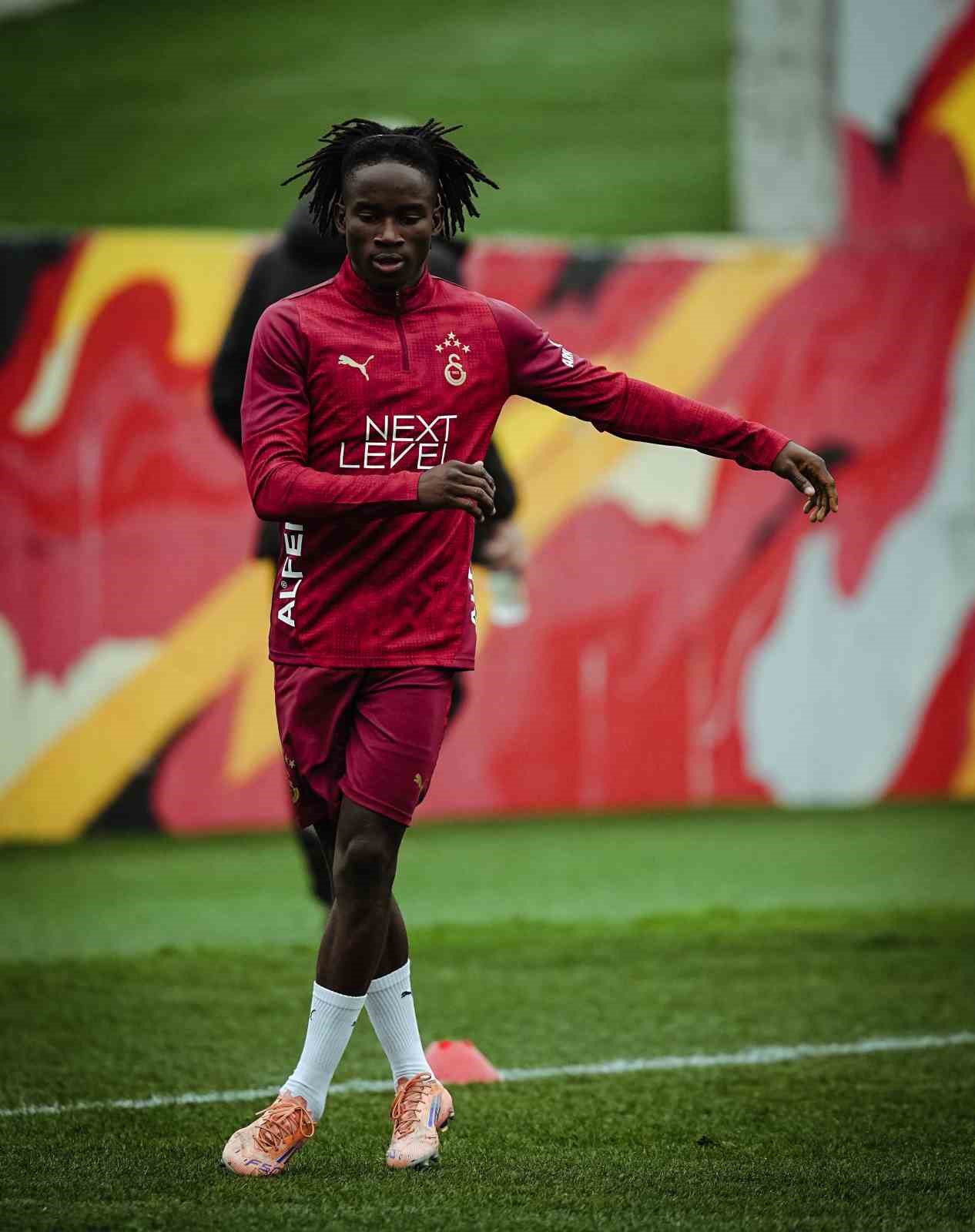 galatasaray caykur rizespor maci hazirliklarina basladi 5