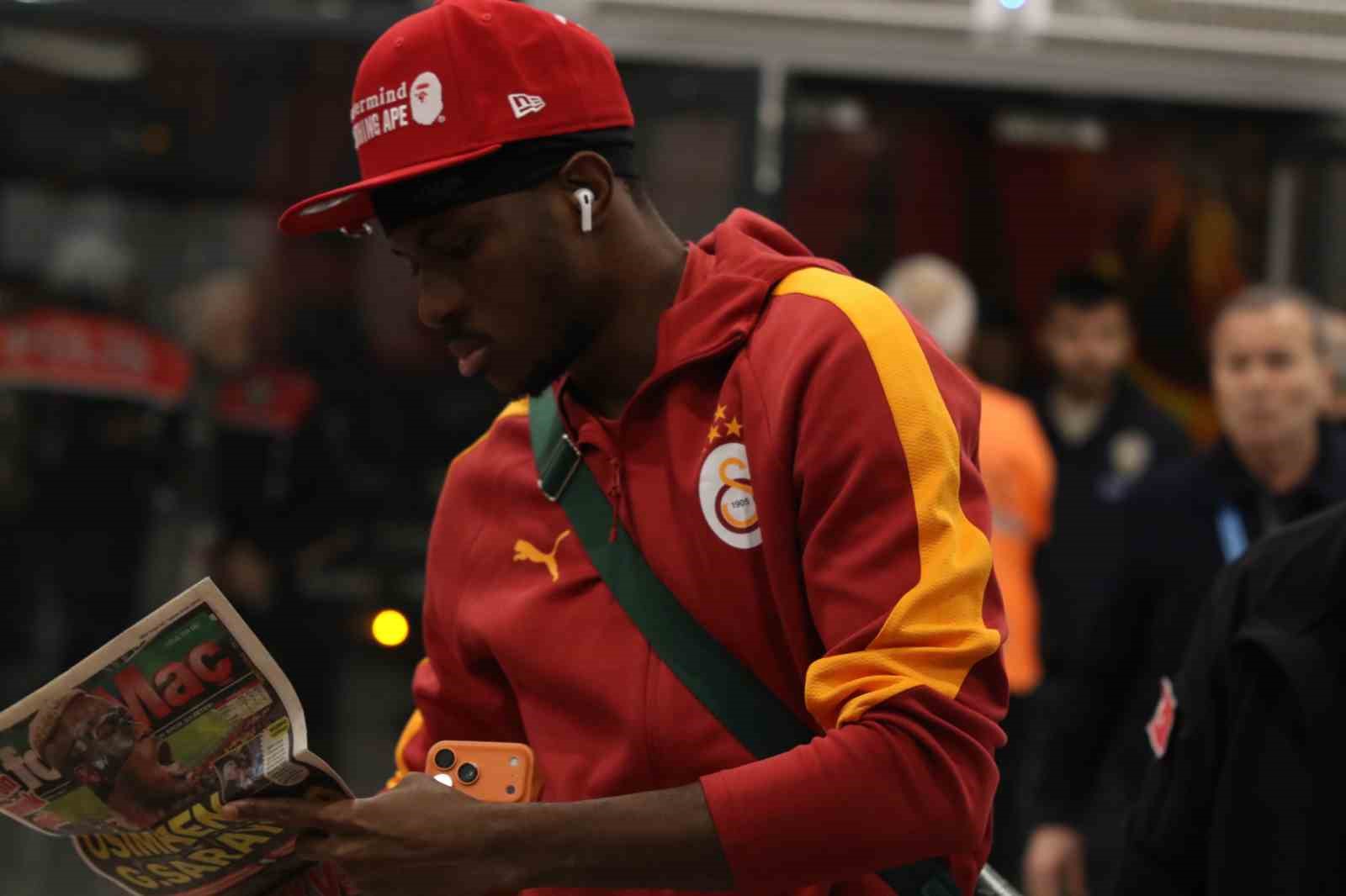 galatasaray eryaman stadina geldi 1 jmDeqeiT